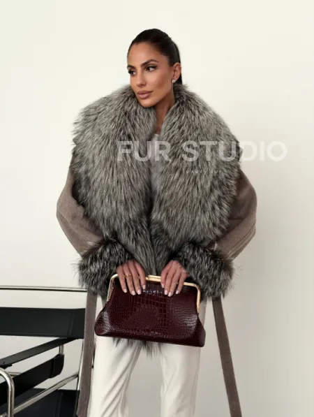 Полупальто с мехом чернобурки - фото 11