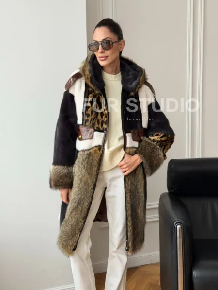 Комбинированная норковая шуба с капюшоном - фото 11