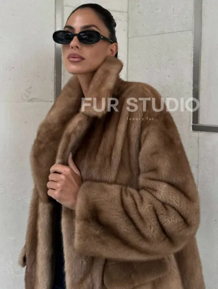Женский норковый жакет в песочном цвете - фото 5