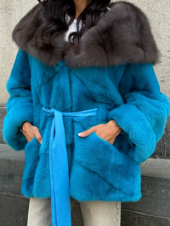 Норковый полушубок с капюшоном из меха куницы - цвет голубой - фото 4