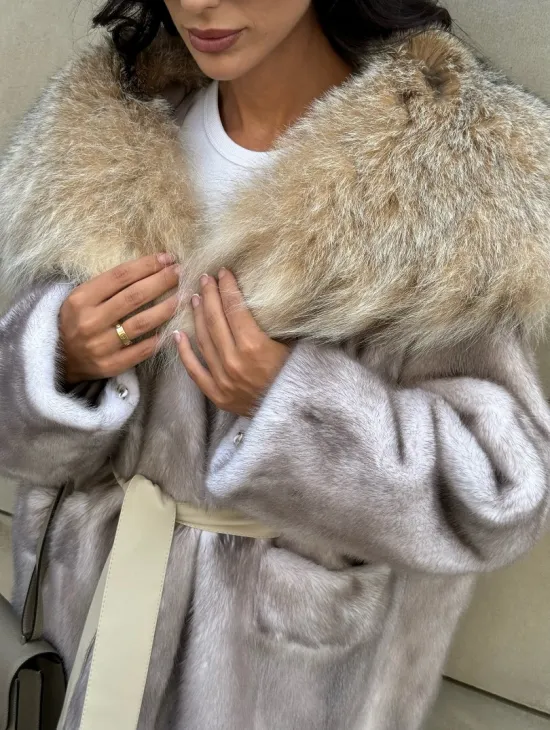 Полупальто из меха норки с капюшоном, отделка из меха рыси - цвет колотый лед - фото 1
