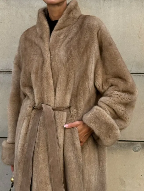 Норковая шуба цельный мех стойка воротник - цвет Caramel - фото 2