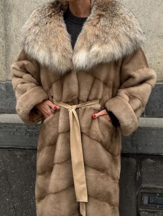 Длинная шуба кимоно из норки Pastel с капюшоном из меха рыси - фото 5