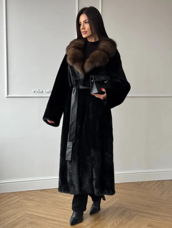 Шуба кимоно LUXURY FASHION из аукционной норки NAFA MINK с английским воротником из меха соболя - фото 0