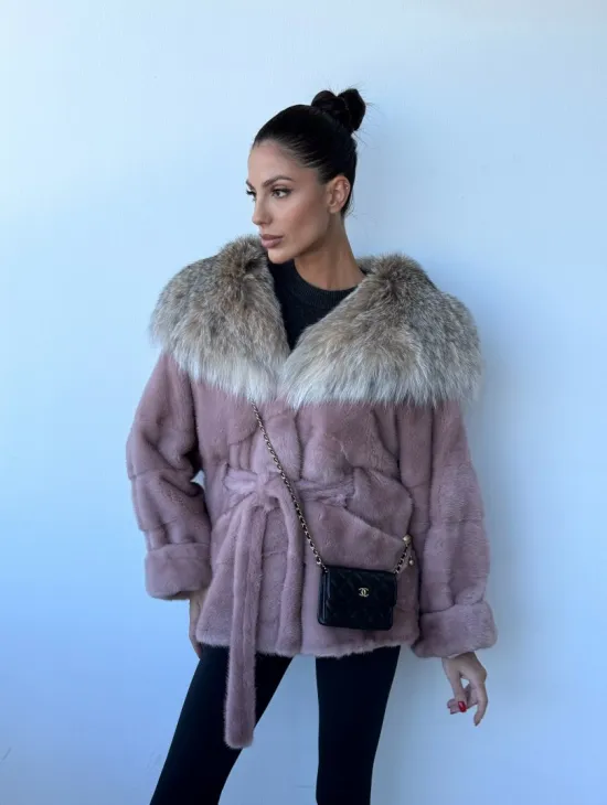 Шуба из норки Pink с капюшоном из меха рыси и манжетами на рукавах - фото 7