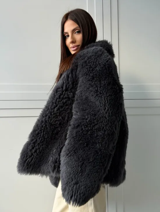 Короткая шуба - дубленка из натуральной овчины,  воротник апаш - фото 8