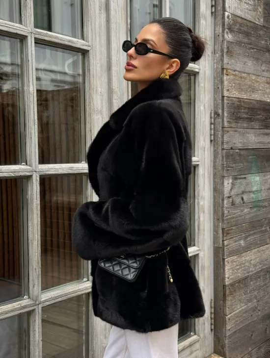 Черный короткий полушубок из плюшевой норки VELVET с английским воротником - фото 6