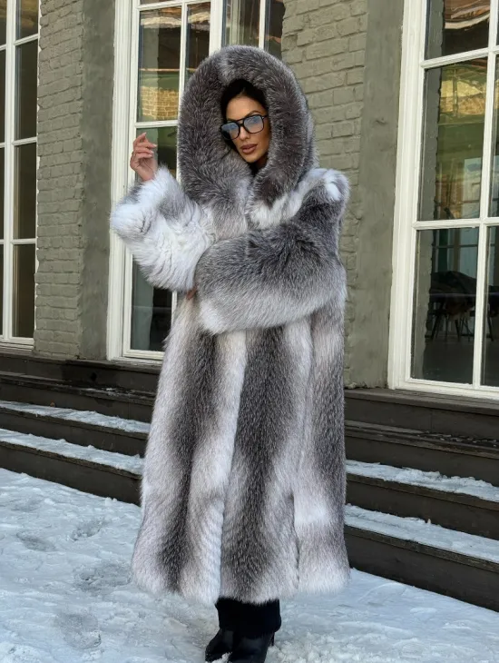 Длинная шуба из меха Arctic Fox с капюшоном, росшив - серая - фото 11