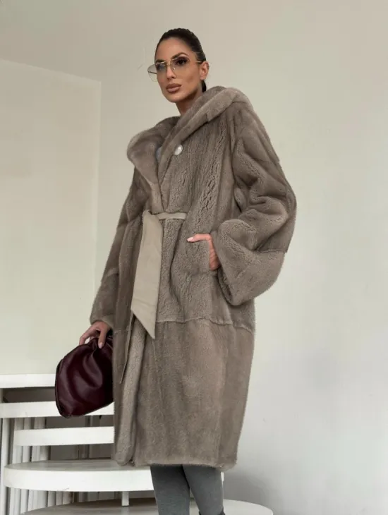 Норковая шуба кимоно с капюшоном кобра в натуральном сером цвете - фото 8