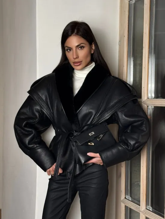 Черная куртка - дубленка из натуральной овчины на запах с поясом - фото 0