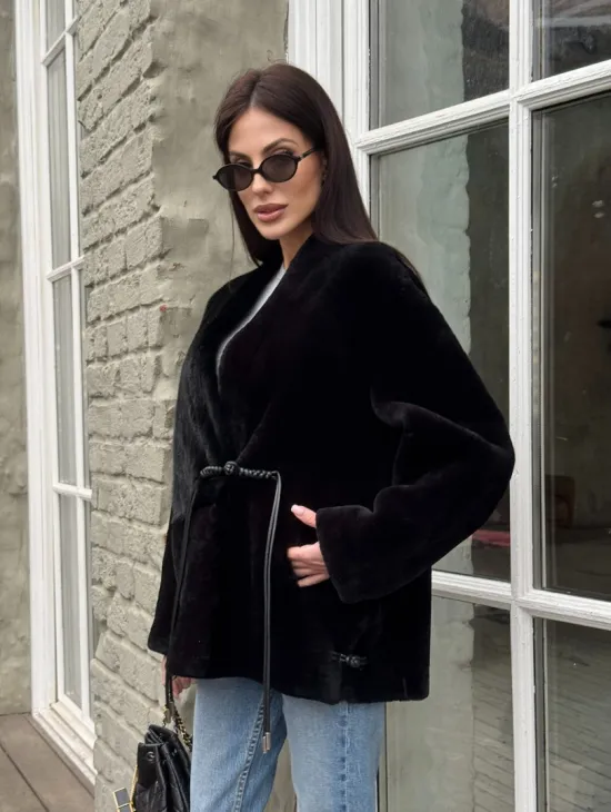 Комбинированная женская дубленка из мутона с мехом норки - фото 7