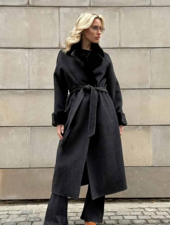 Женское демисезонное шерстяное пальто-халат с отделкой из меха норки - фото 11