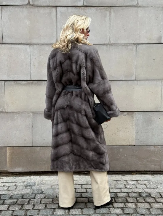 Шуба - кимоно под пояс из меха аукционной норки с английским воротником - фото 10