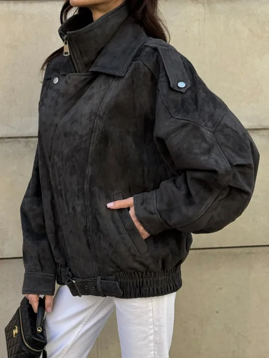 Бомбер оверсайз из замши Grey с двойным воротником и карманами - фото 4