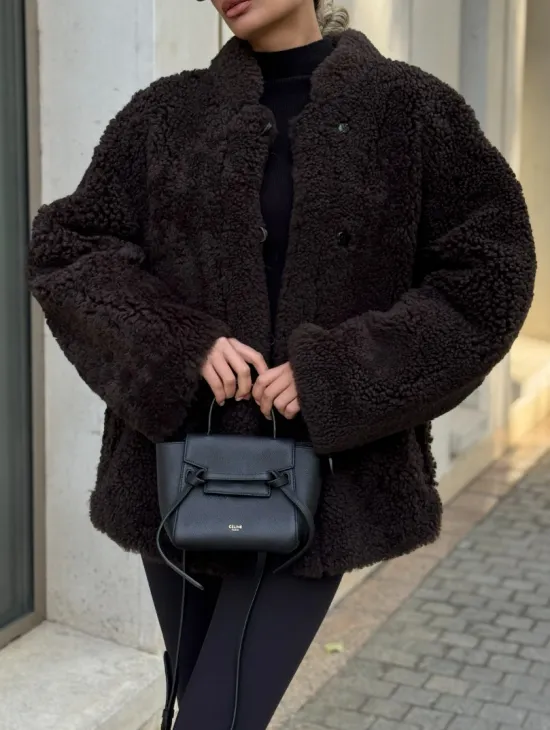 Двусторонняя коричневая дубленка из овчины - фото 1