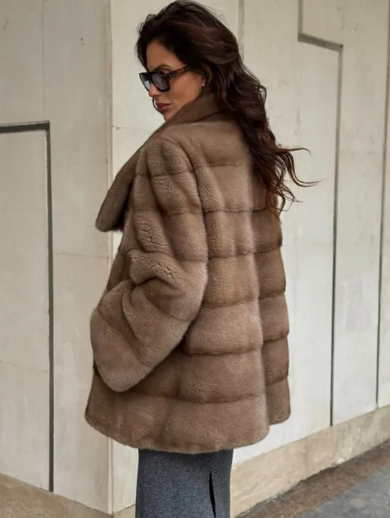 Норковая шуба бежевая - фото 6