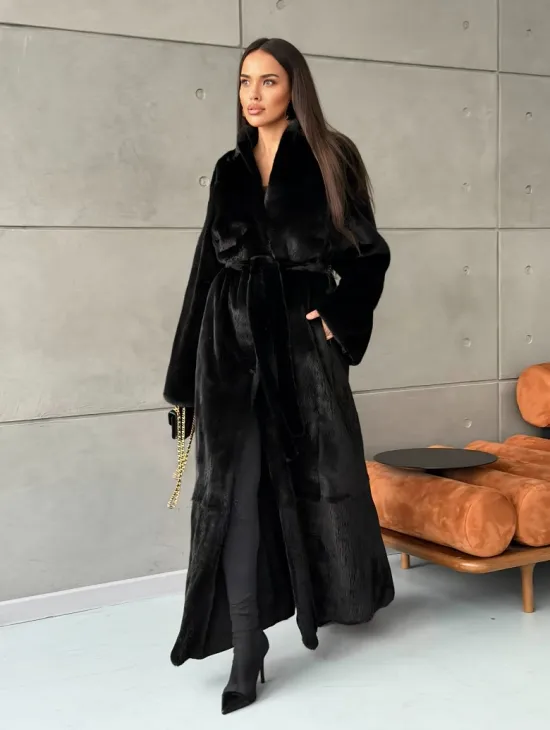 Длинная черная шуба из меха норки Saga furs - фото 11