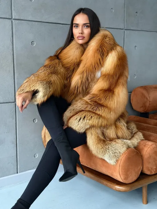 Шуба из натурального меха лисы - фото 10