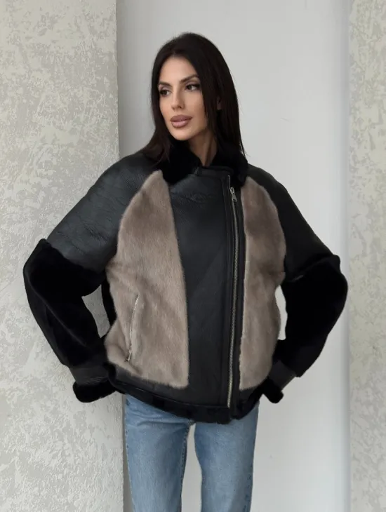 Черная дубленка из овчины с рукавами из меха норки - фото 4