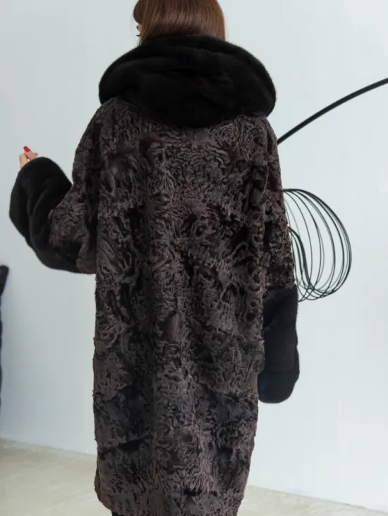Уголь шуба из каракульчи и норки с капюшоном - фото 2