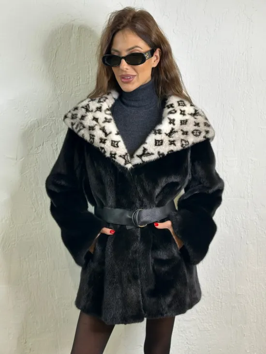 Черная норковая шуба, капюшон с принтом Louis Vuitton - фото 1