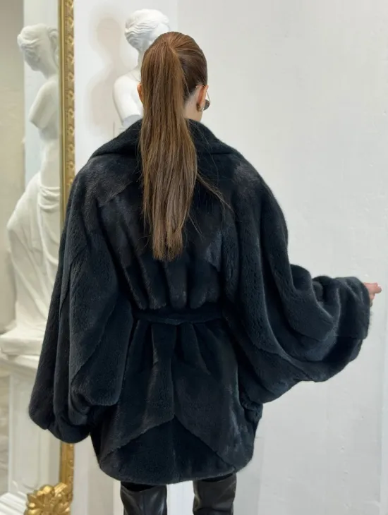 Шуба летучая мышь английский воротник, паркет мех NAFA - цвет черный изумруд - фото 3